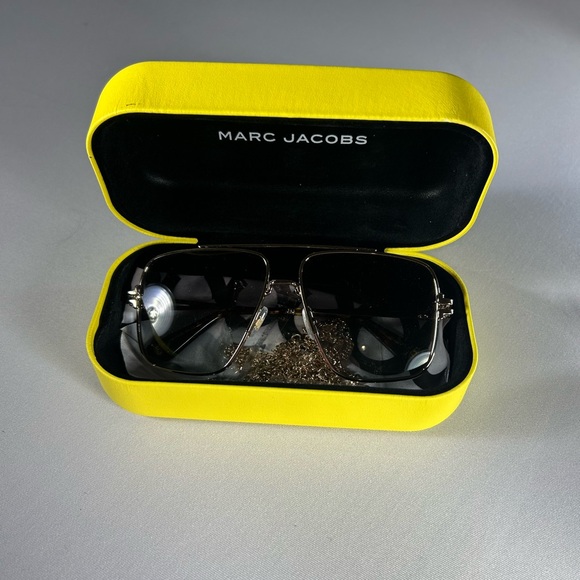Authentic Marc Jacobs Sunglasses - Picture 3 of 9